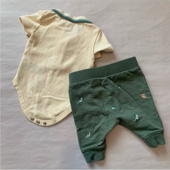 Jane and Jack Dinosaur Bodysuit and Pants Set Baby Boy - Picture 2 of 4